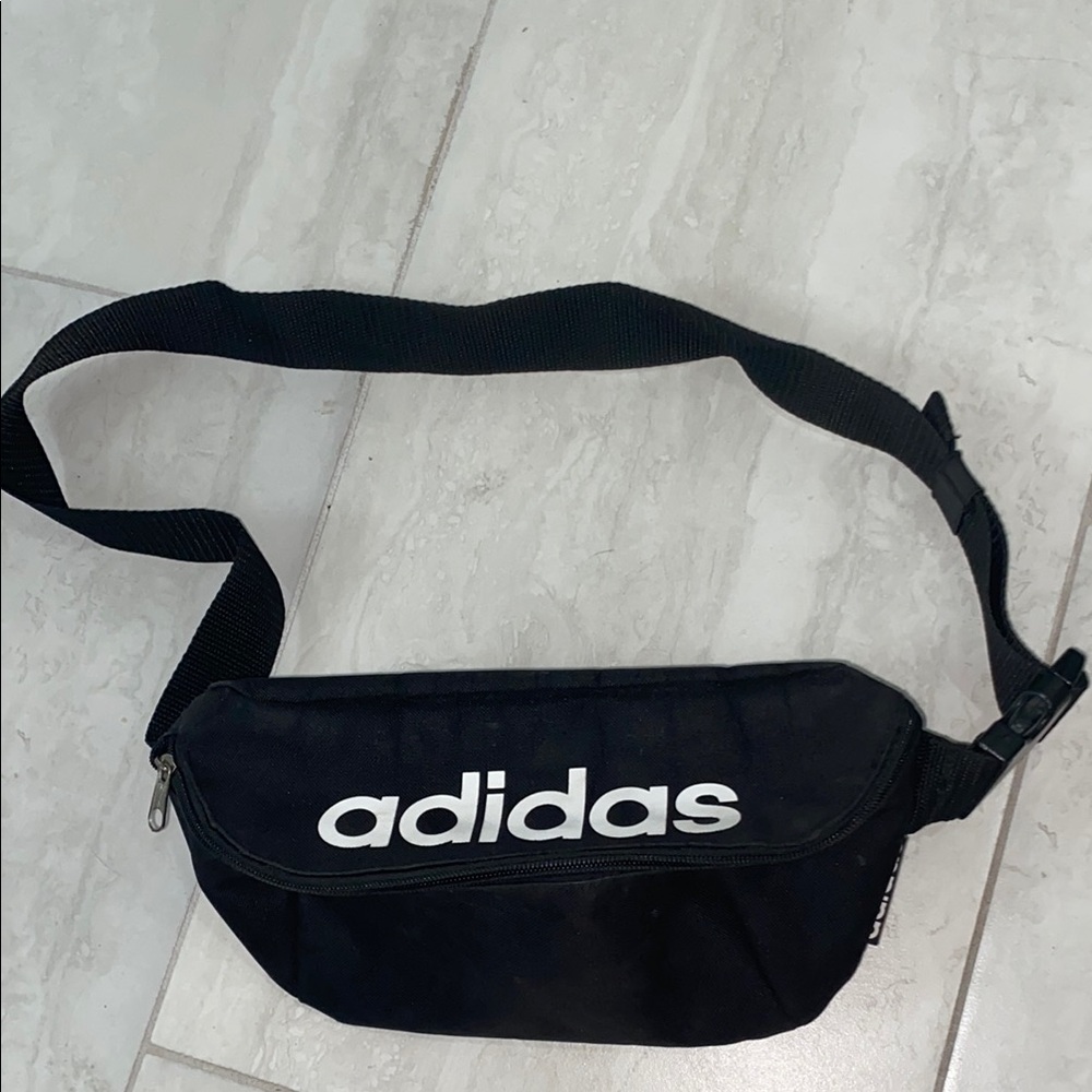 Unisex Adidas Zipper Fanny Pack-Black & White. Large Logo. 1-1/2” webbing strap.